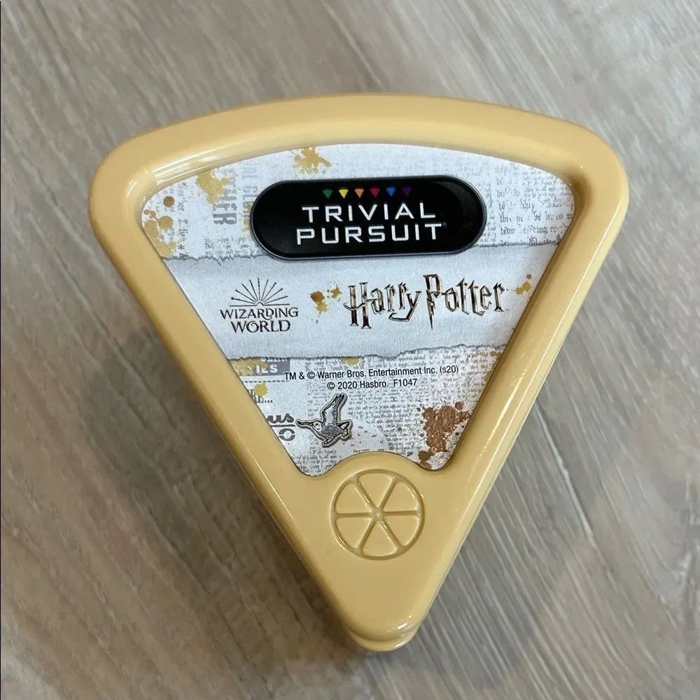 Hasbro Trivial Pursuit Harry Potter Game - Yellow